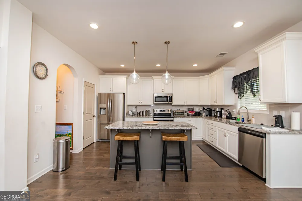 125 Amberley CT Kathleen, GA 31047