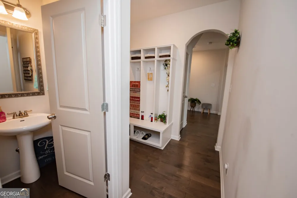 125 Amberley CT Kathleen, GA 31047
