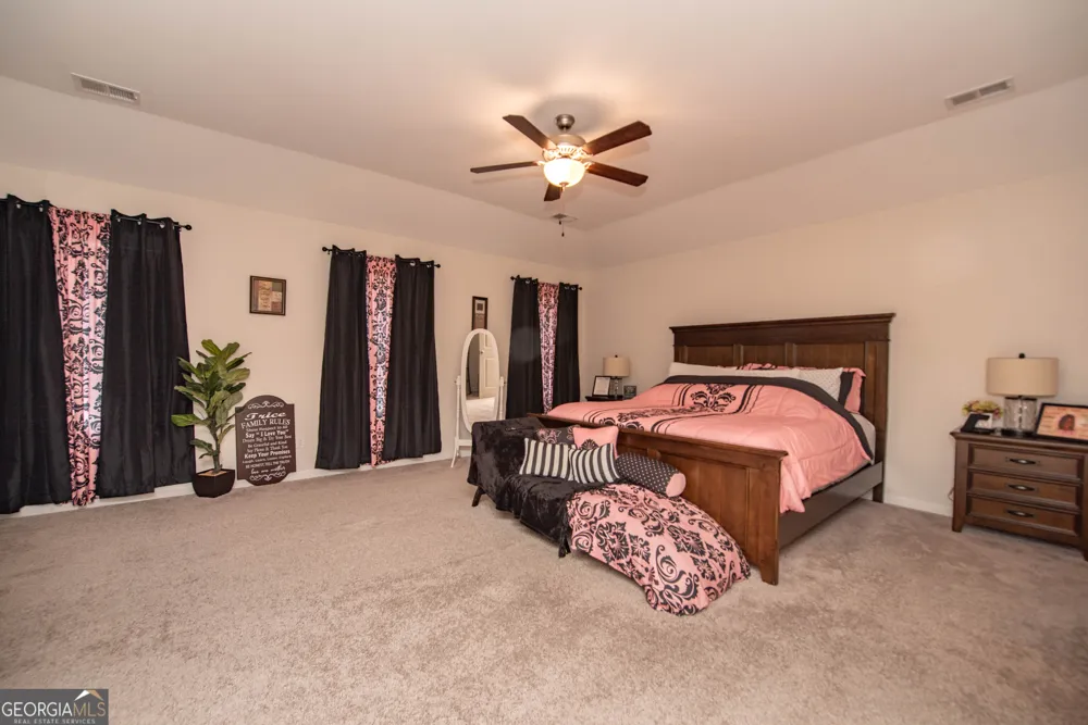 125 Amberley CT Kathleen, GA 31047