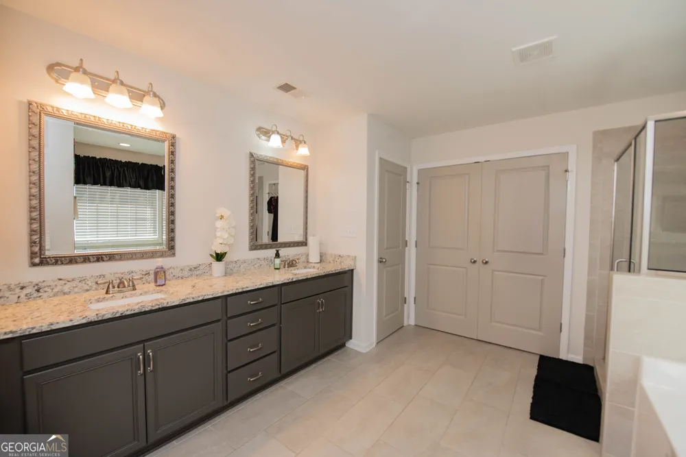 125 Amberley CT Kathleen, GA 31047