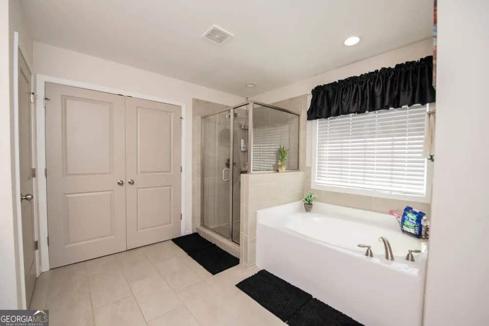 125 Amberley CT Kathleen, GA 31047