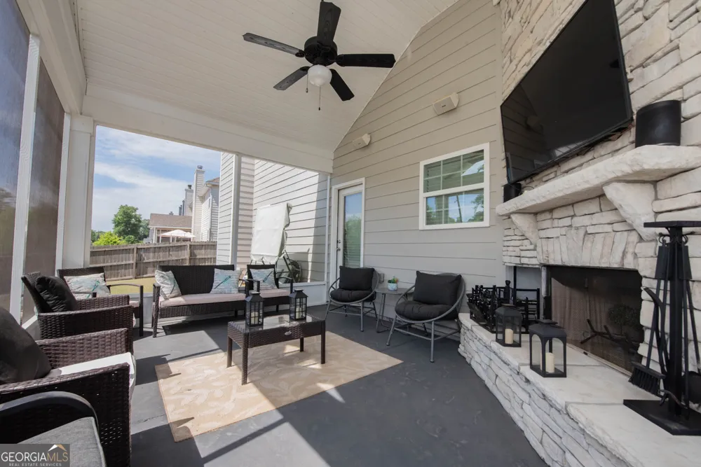 125 Amberley CT Kathleen, GA 31047