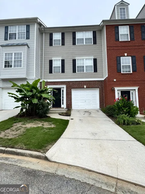 3686 Lantern Walk LN
