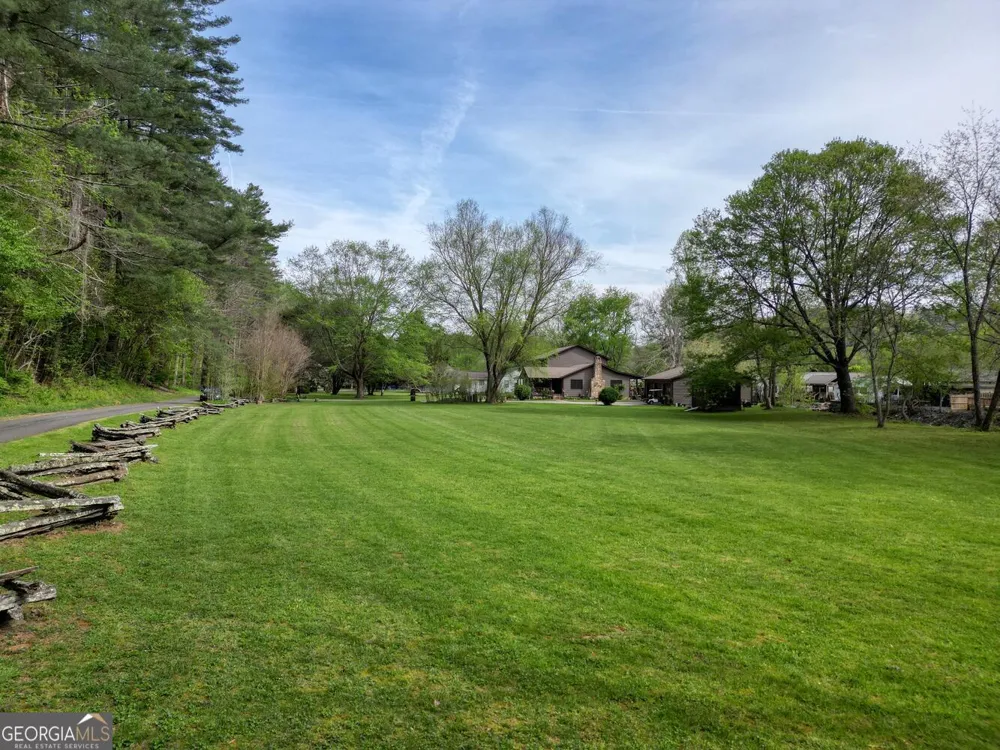 1908 Riverside DR Hiawassee, GA 30546