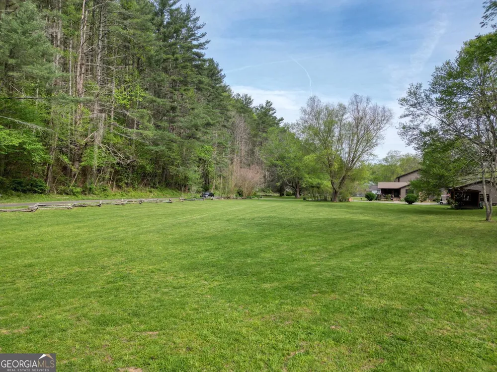 1908 Riverside DR Hiawassee, GA 30546