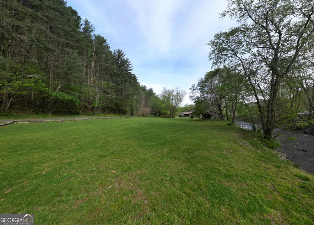 1908 Riverside DR Hiawassee, GA 30546