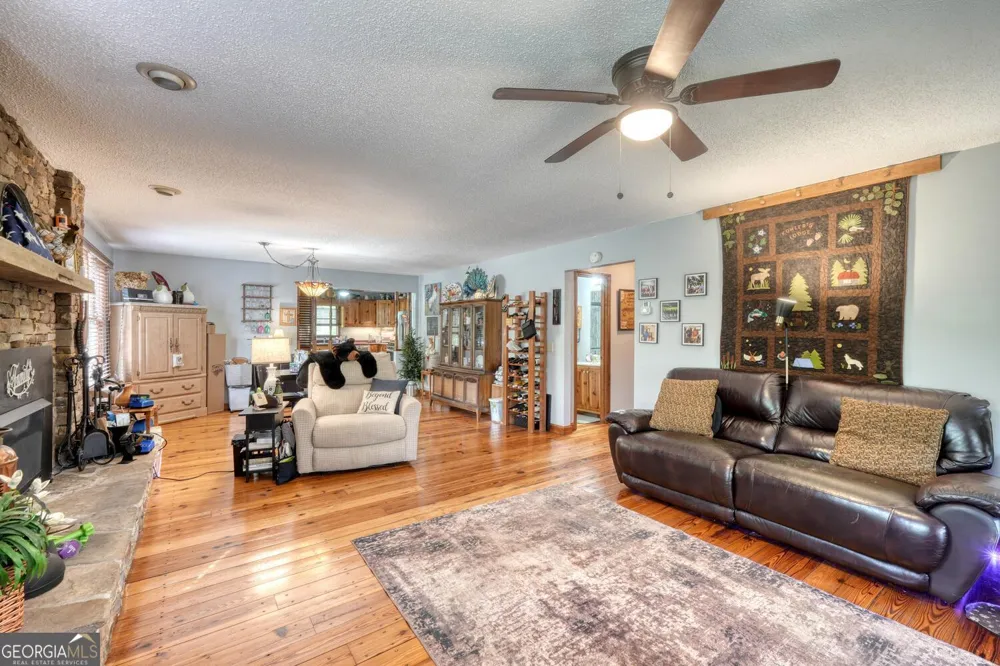1908 Riverside DR Hiawassee, GA 30546
