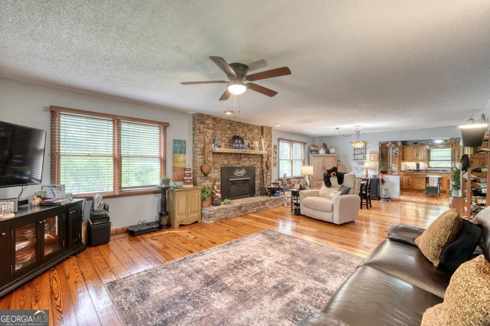 1908 Riverside DR Hiawassee, GA 30546