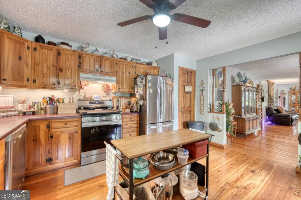 1908 Riverside DR Hiawassee, GA 30546