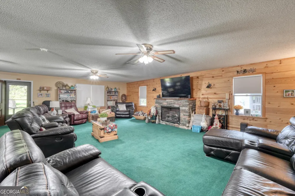 1908 Riverside DR Hiawassee, GA 30546
