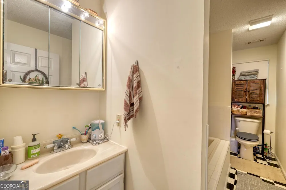 1908 Riverside DR Hiawassee, GA 30546