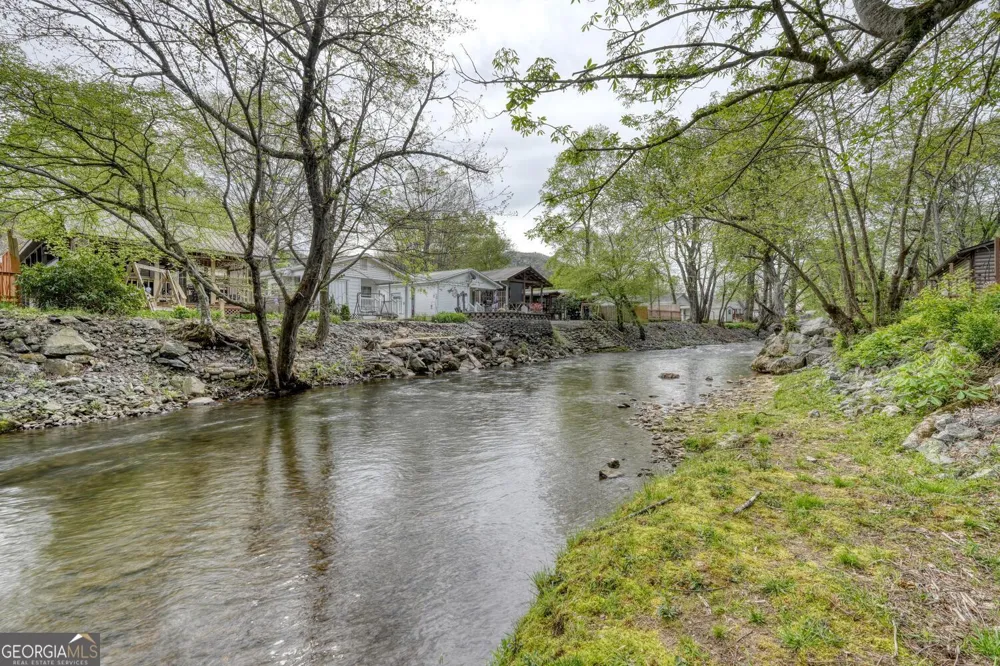 1908 Riverside DR Hiawassee, GA 30546