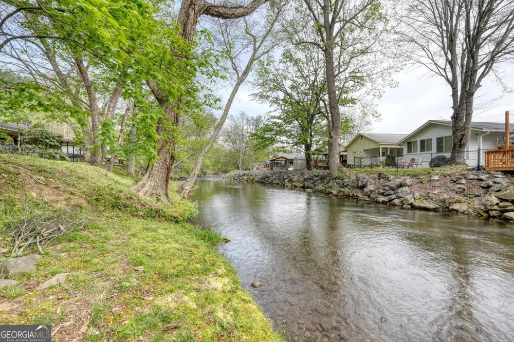 1908 Riverside DR Hiawassee, GA 30546