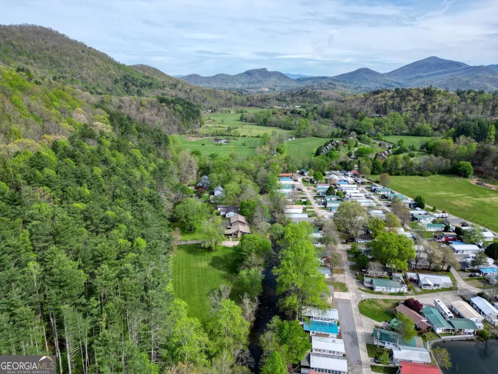 1908 Riverside DR Hiawassee, GA 30546