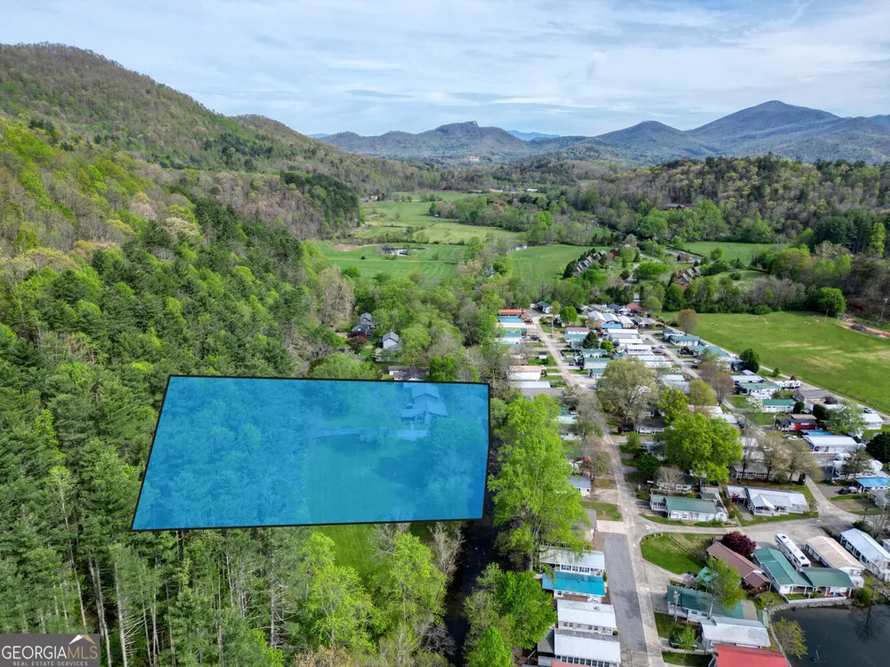 1908 Riverside DR Hiawassee, GA 30546