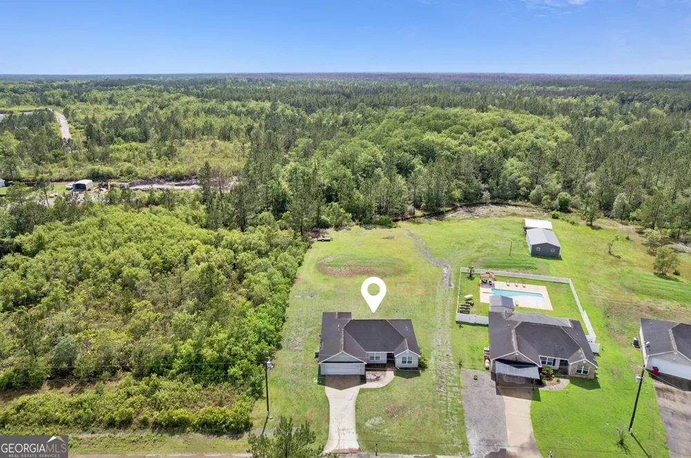 472 Hawks Landing DR Waynesville, GA 31566