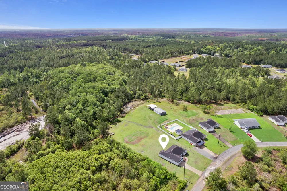 472 Hawks Landing DR Waynesville, GA 31566
