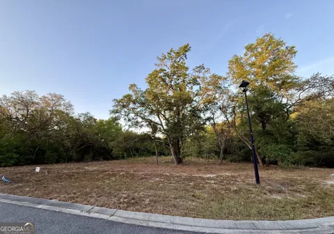 6005 & 6007 Tree Top LN