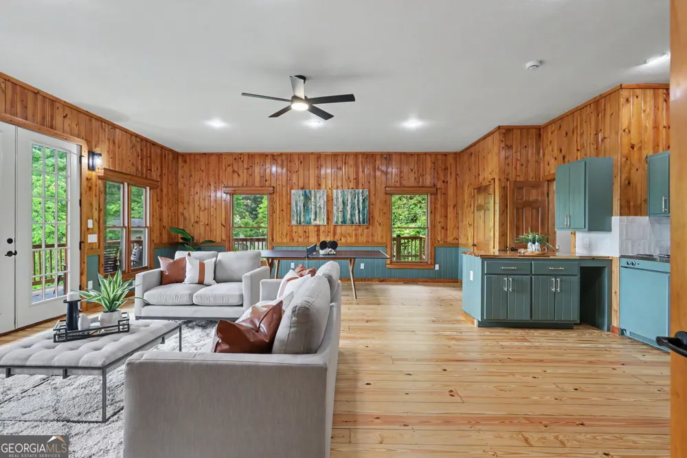 1085 Sky High DR Dillard, GA 30537