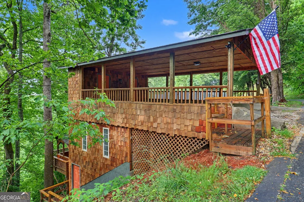 1085 Sky High DR Dillard, GA 30537