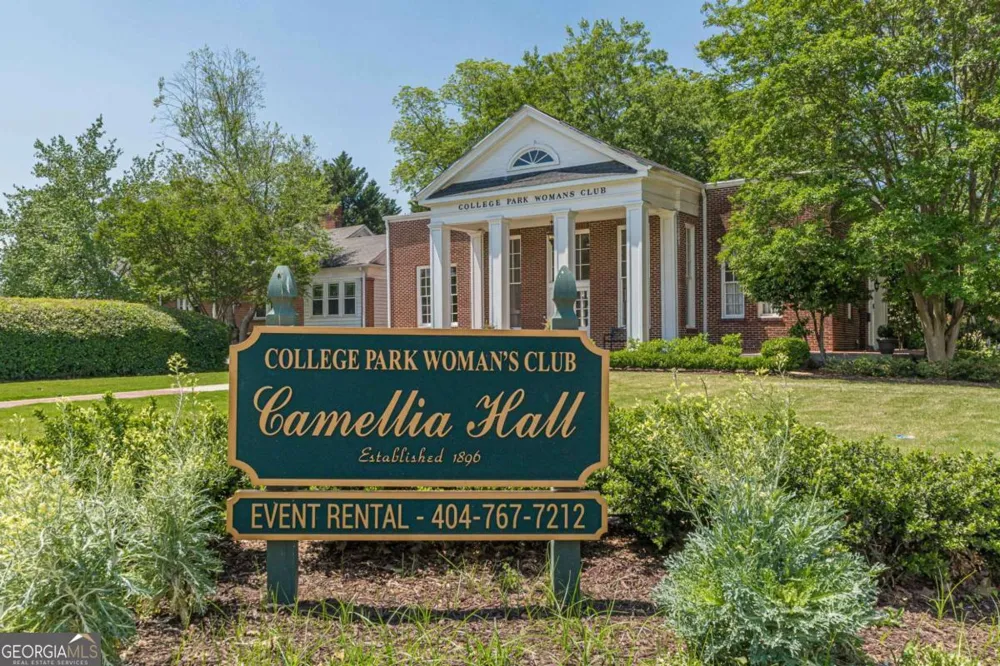 3327 College ST College Park, GA 30337