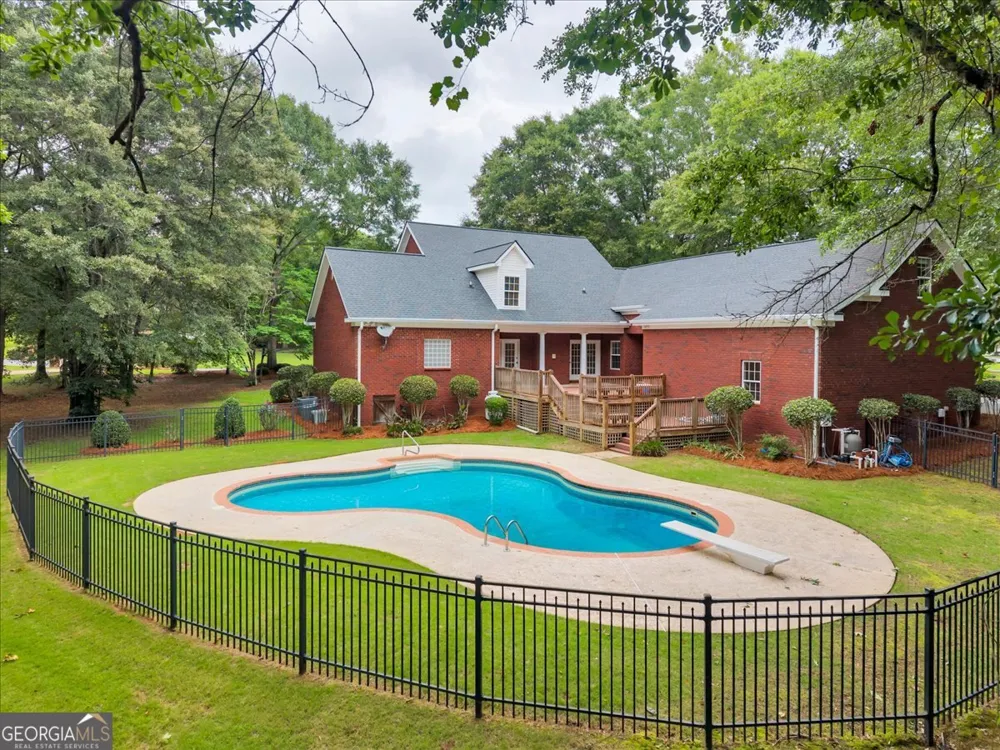 213 Sabre DR Bonaire, GA 31005