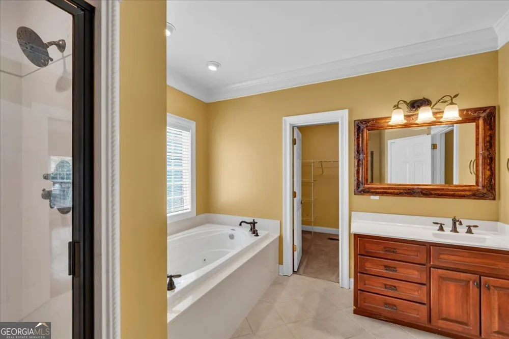 213 Sabre DR Bonaire, GA 31005