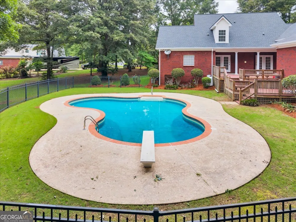 213 Sabre DR Bonaire, GA 31005