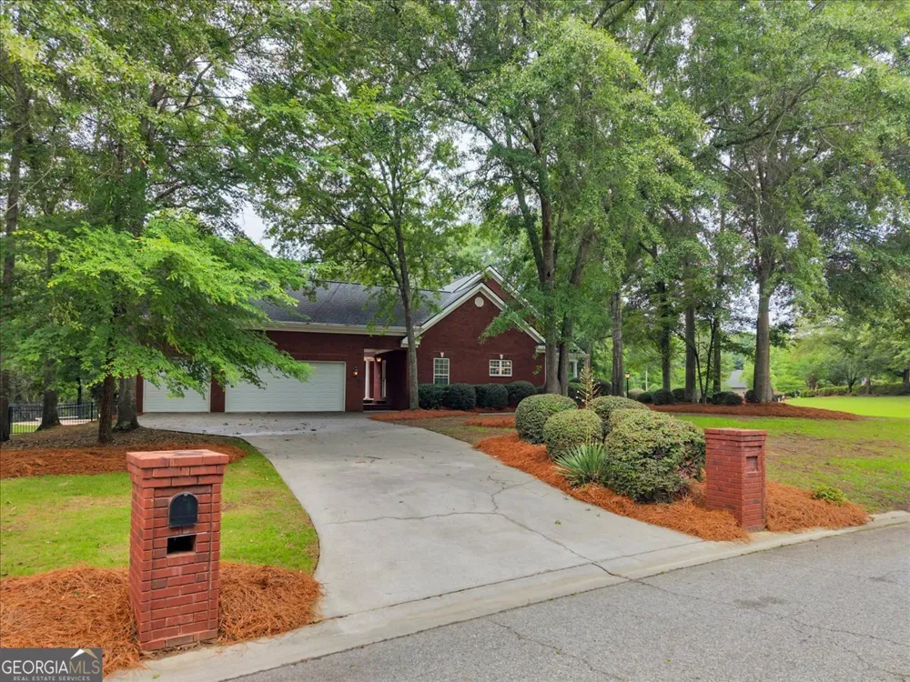 213 Sabre DR Bonaire, GA 31005
