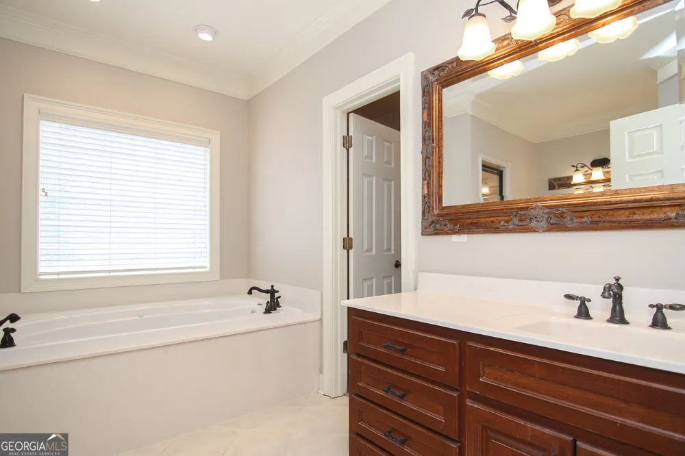 213 Sabre DR Bonaire, GA 31005