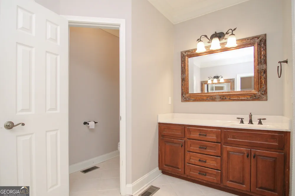 213 Sabre DR Bonaire, GA 31005