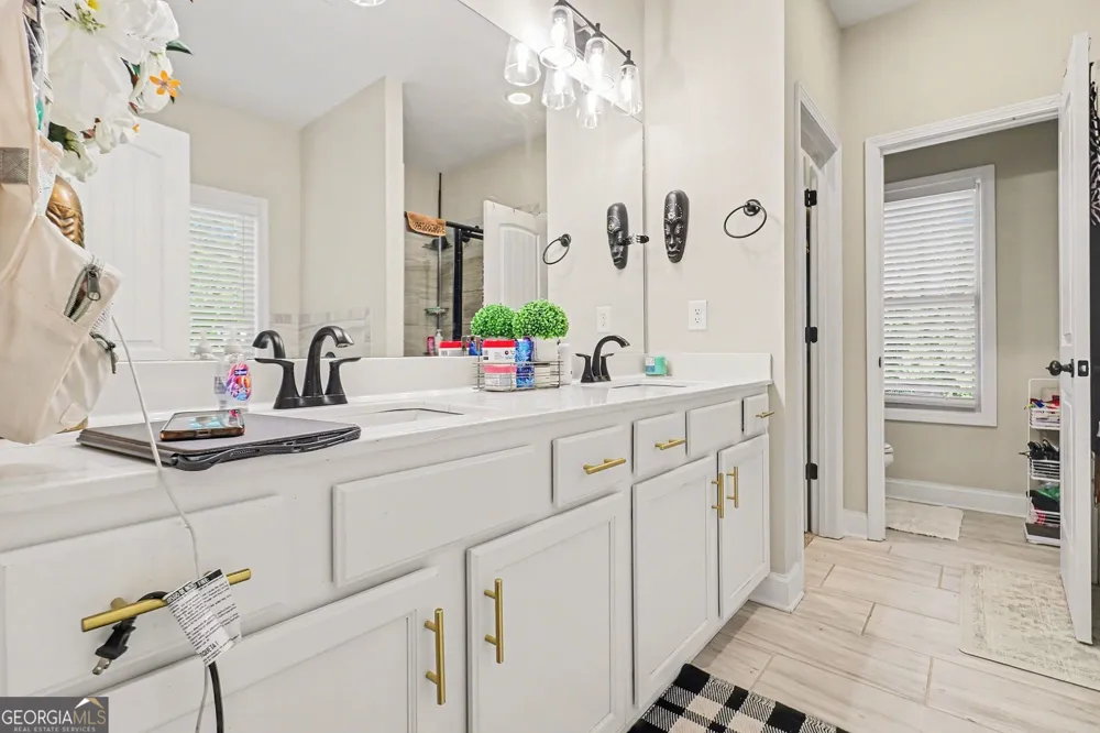 5955 Crowley DR Douglasville, GA 30135