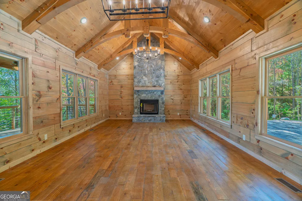 85 Moreland TRL Cherry Log, GA 30522