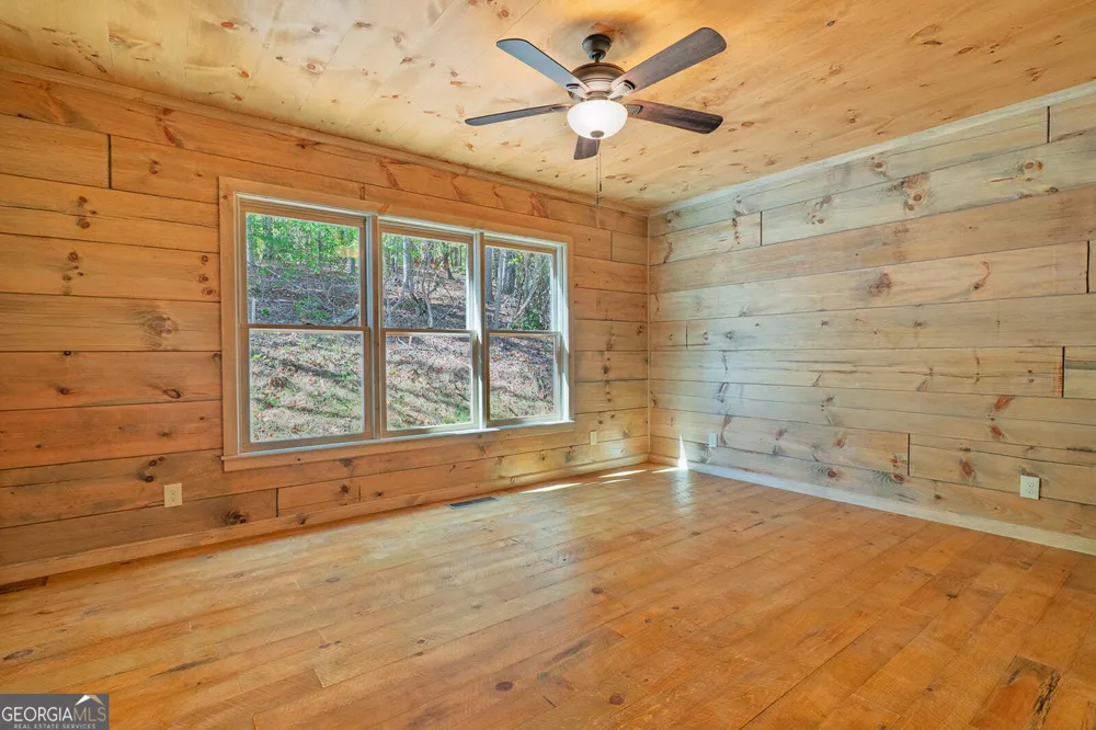 85 Moreland TRL Cherry Log, GA 30522