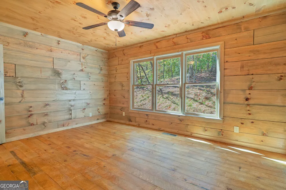 85 Moreland TRL Cherry Log, GA 30522