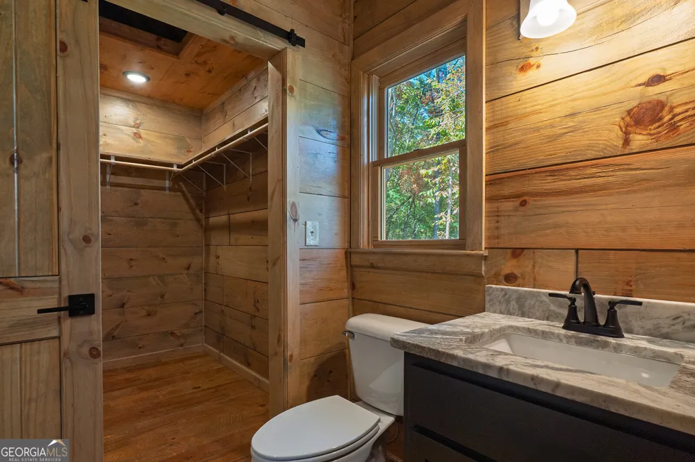 85 Moreland TRL Cherry Log, GA 30522