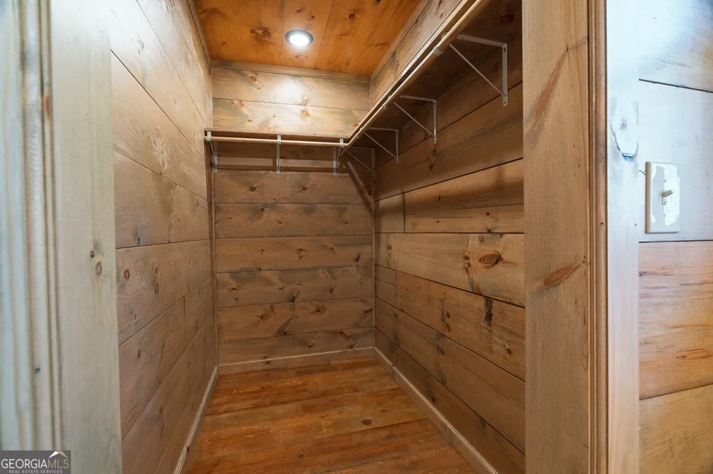 85 Moreland TRL Cherry Log, GA 30522