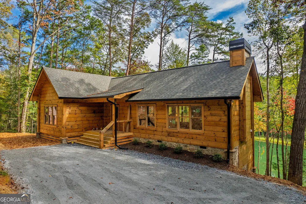 85 Moreland TRL Cherry Log, GA 30522
