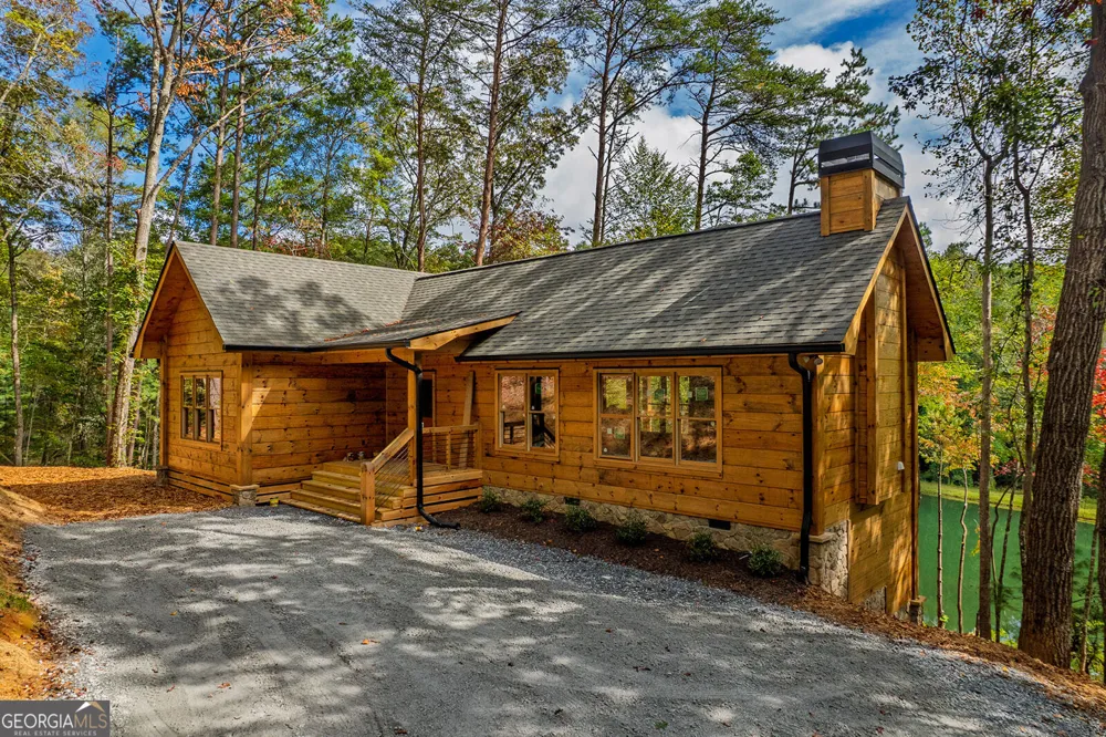 85 Moreland TRL Cherry Log, GA 30522