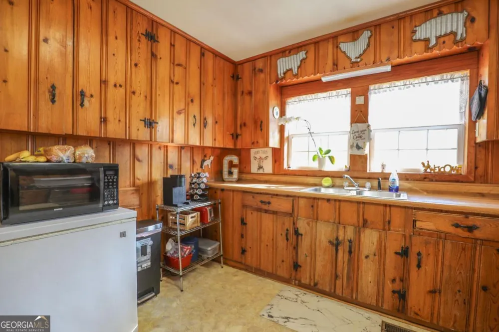 126 Brookwood DR Irwinton, GA 31042