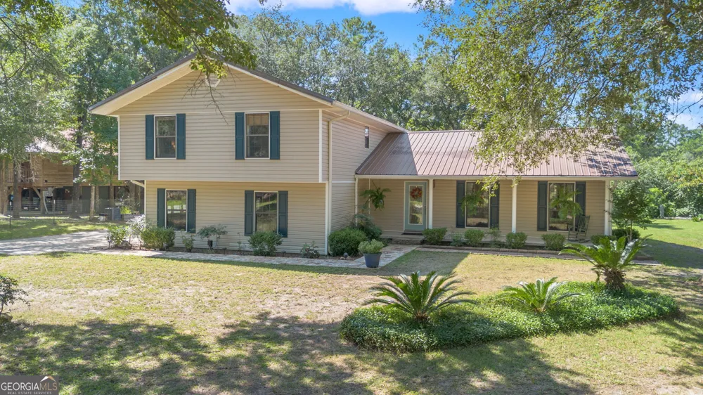 323 St Marys River Bluff RD St. George, GA 31562