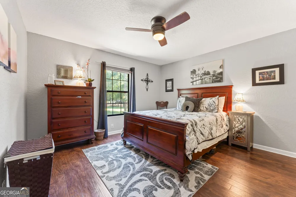 323 St Marys River Bluff RD St. George, GA 31562