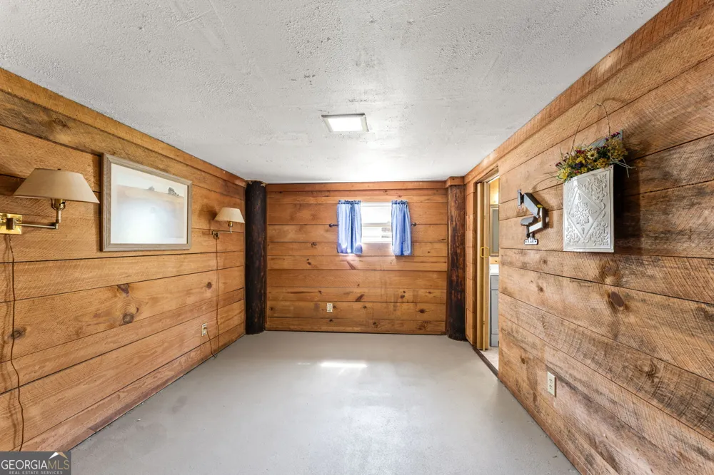 323 St Marys River Bluff RD St. George, GA 31562