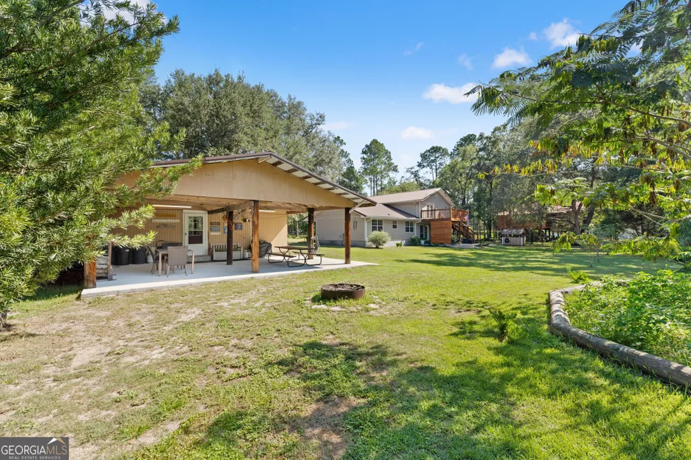 323 St Marys River Bluff RD St. George, GA 31562