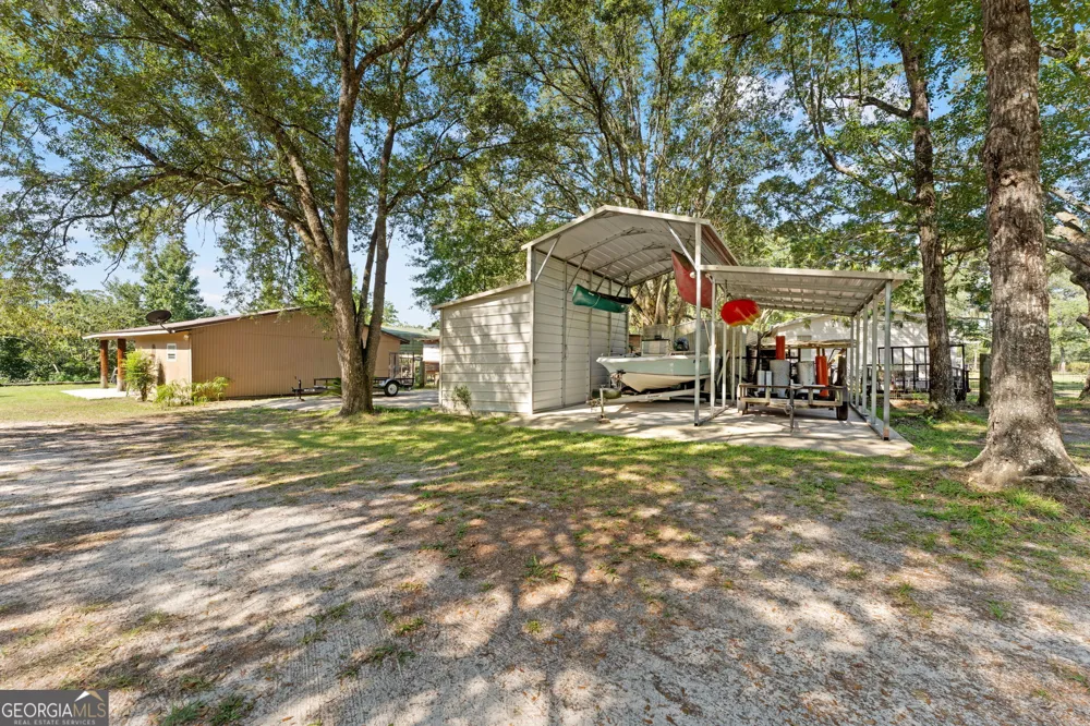 323 St Marys River Bluff RD St. George, GA 31562