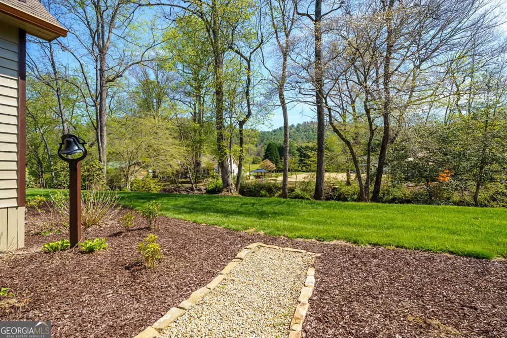 2171 Big Pine DR Hiawassee, GA 30546