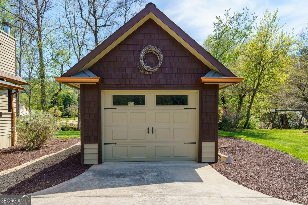 2171 Big Pine DR Hiawassee, GA 30546