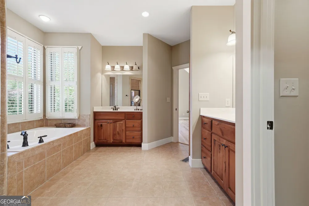 2171 Big Pine DR Hiawassee, GA 30546