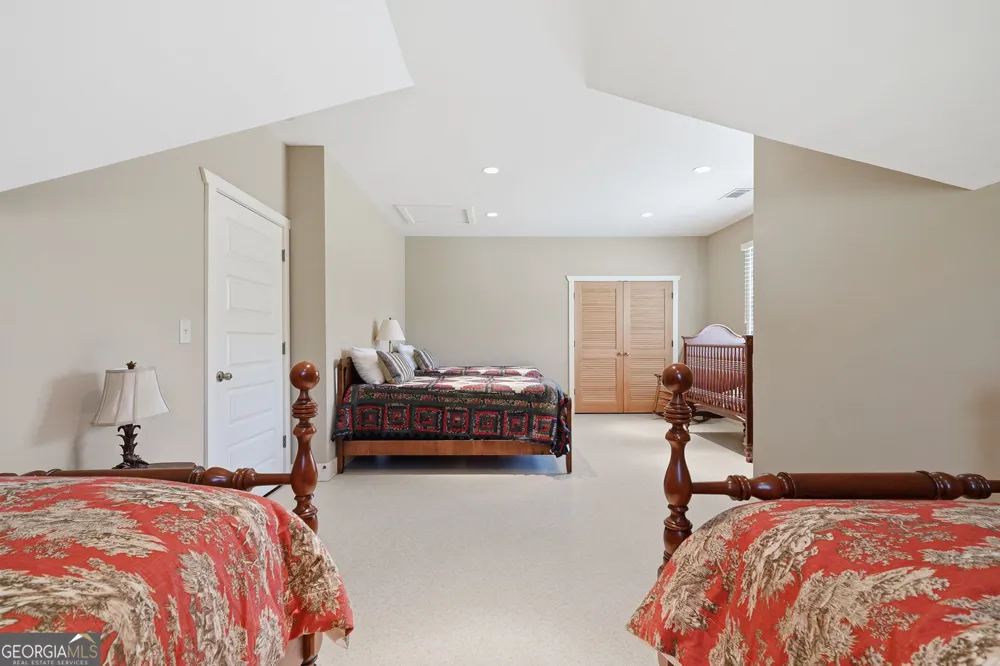 2171 Big Pine DR Hiawassee, GA 30546