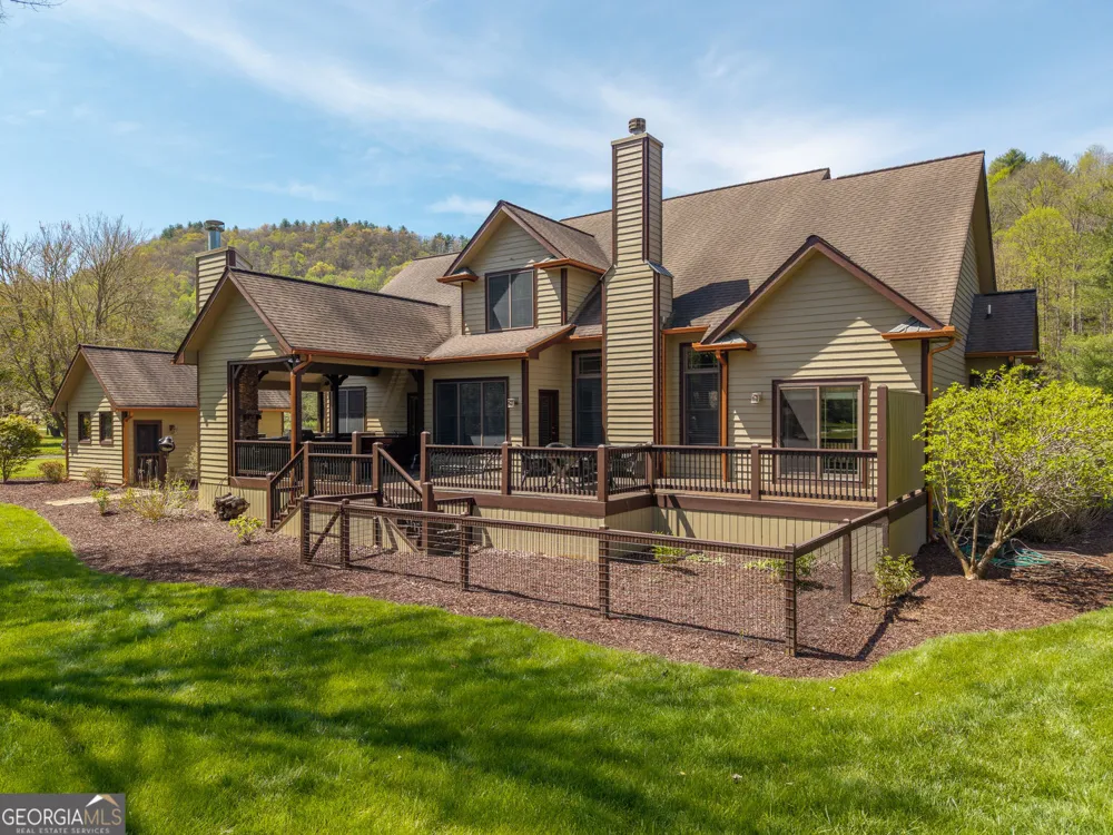 2171 Big Pine DR Hiawassee, GA 30546